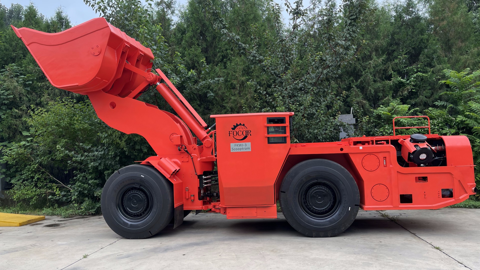Cargador diesel para minería subterránea